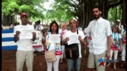 Reprimen y arrestan a decenas de opositores pacíficos en Cuba Reprimen y arrestan a decenas de opositores pacíficos en Cuba